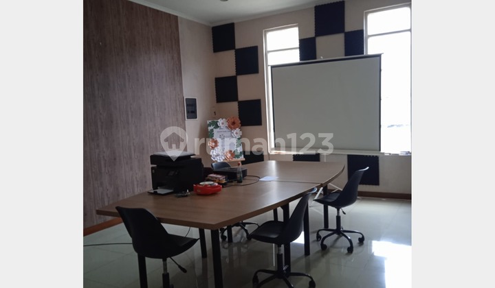 For Quick Rent: 3.5-Story Shop House in Prime Location, Pondok Indah 2