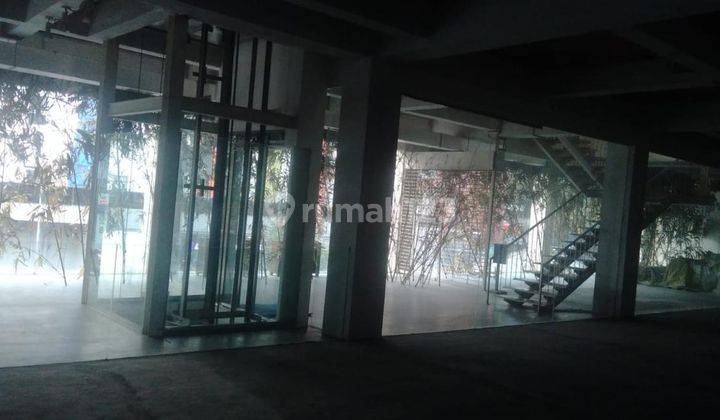 Disewa Gedung 3 Lantai Lokasi Strategis Kemang 2