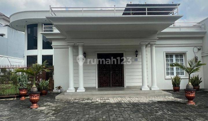 Dijual Rumah Classic Style Tanah Luas Kemanggisan 1