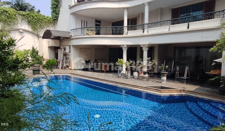 For Sale Spacious Luxury House in Pondok Indah Furnished