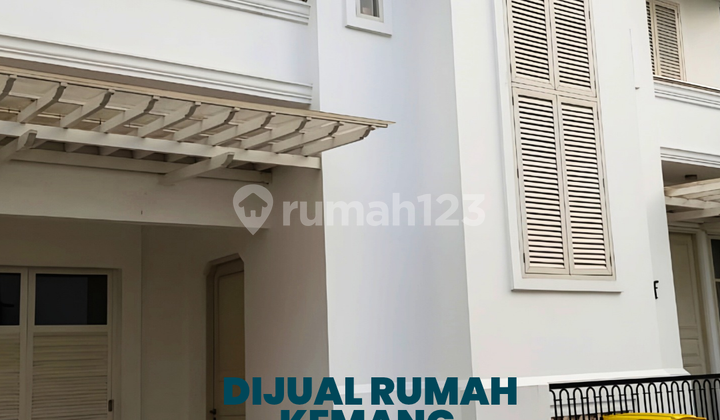 For Sale Luxury House in Kemang, 3.5 Floors in Mampang Prapatan - South Jakarta, Strategic Certificate of Ownership For Sale Luxury House in Kemang, 3.5 Floors in Mampang Prapatan - South Jakarta, Strategic Certificate of Ownership