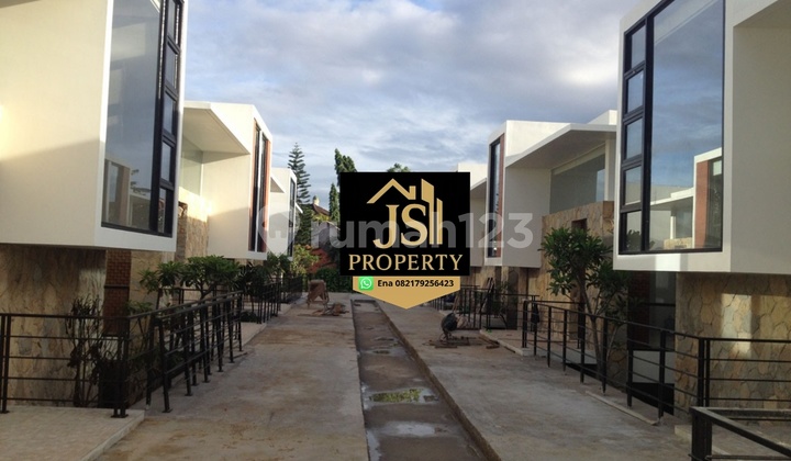 For Sale - 8 Units of Exclusive 2-Story Townhouses
Premium Location: Kemang - Mampang Prapatan, South Jakarta 2