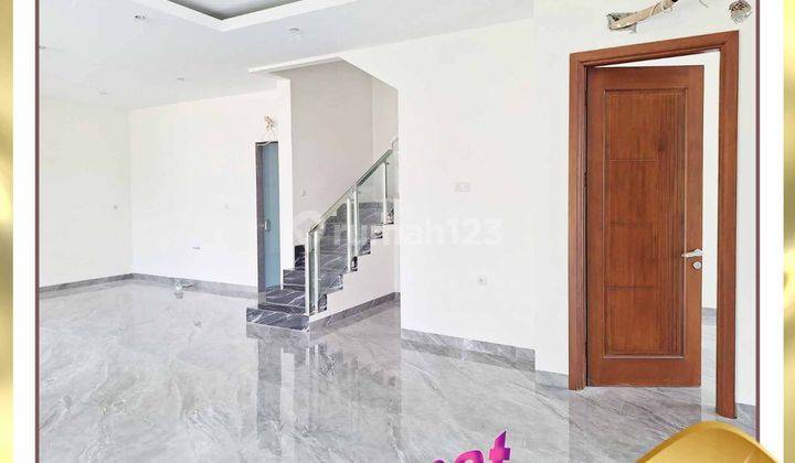 Dijual Rumah Hoek 3 Lantai - Kawasan Elite Citra Garden 6cengkareng - Jakarta Baratsamping Taman, Jarang Ada