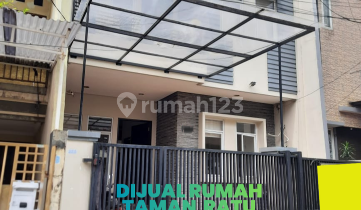For Sale 3-Story House in Taman Ratuduri Kepa - West Jakarta, SHM, South Facing