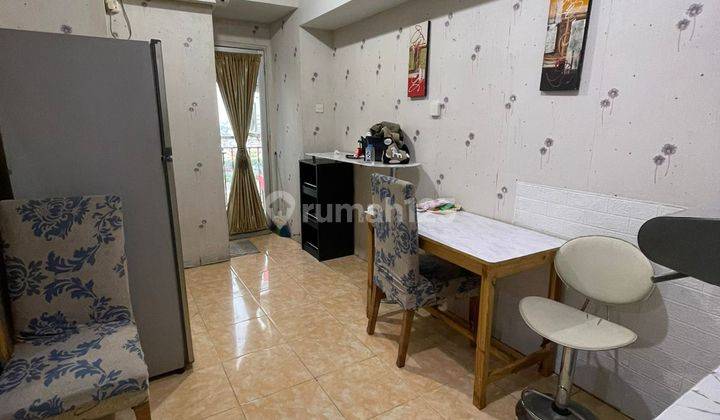 Disewa Apartemen Green Park View Tower F Hadap Jalan Raya Dekat Dengan Halte Transjakarta 1