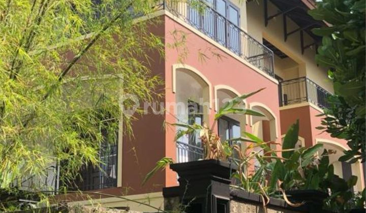 Dijual Rumah Mewah Hook 3,5 Lantai di Walet Permai Pantai Indah Kapuk - Jakarta Utara 2