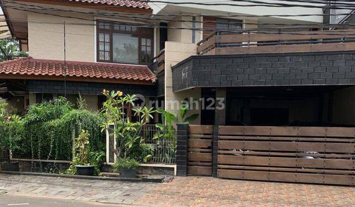 Rumah Luas Di Hook Di Tanjung Barat Jakarta Selatan Dekat Tol Jor 1