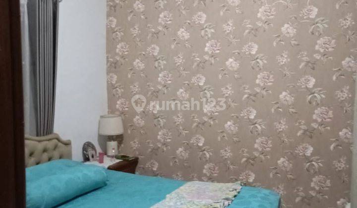 Rumah Dua Lantai Sektor 3 Dekat Bintaro Plaza 2