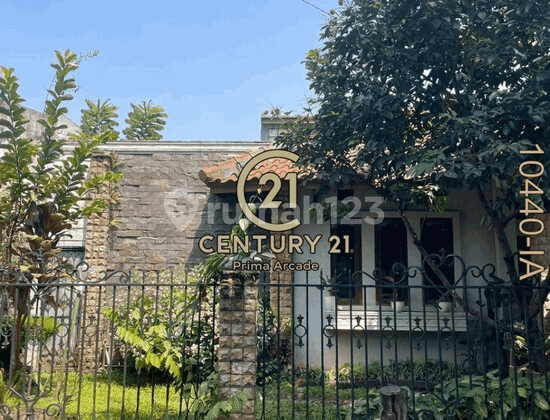 Rumah di Kota Bandung Luas Siap Huni Rapi Ada Halaman Depan