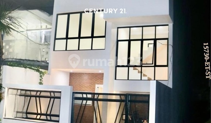 Dijual Rumah Cakep di Komplek Perumahan Lokasi Strategis