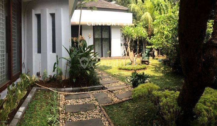 Rumah Di Hook Dgn Tanah Luas Di Cluster Kebayoran Height Bintaro  2