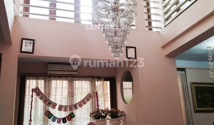 For Sale Strategically Located House in Kebon Baru, Tebet, South Jakarta 2