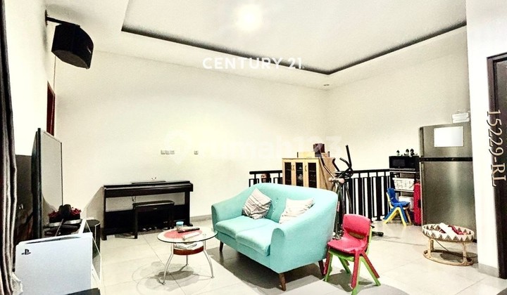 Rumah Hook Ada Kolam Renang Dekat Pasar  Sekolah TKSMA Di Graha 2