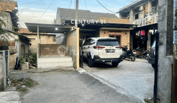 For Quick Sale: Main House and 10 Rental Units in Bintaro Sector 2