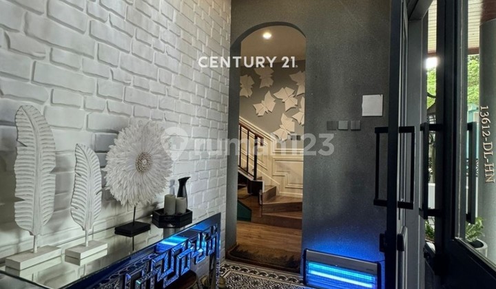 Dijual Rumah Cantik Fully Furnished di Discovery Bintaro 2