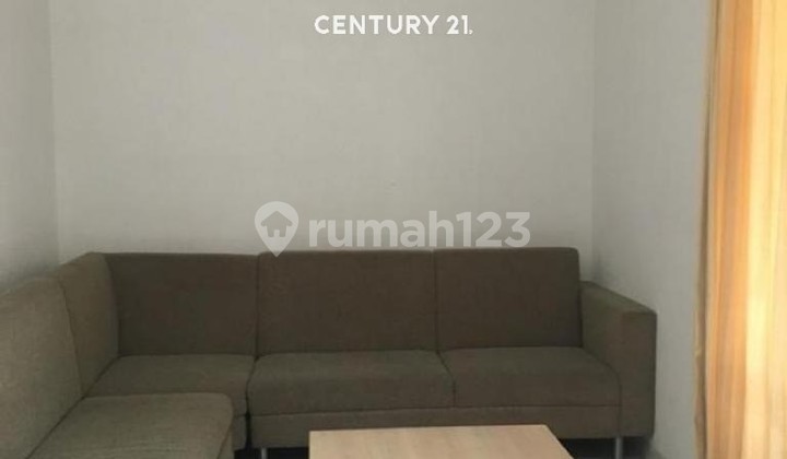 Disewakan Rumah Berikut Furnish di Emerald Residence Bintaro 2
