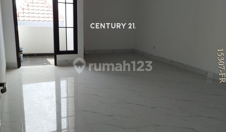 DiJual Rumah Baru Design American Classic Di Rawabelong  2