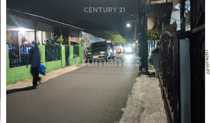 For Sale: Boarding House Near Gandaria City 2