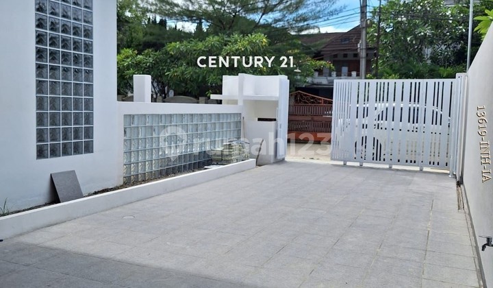 Disewakan Rumah Siap Huni Minimalis Modern Di Kawasan Elit  2