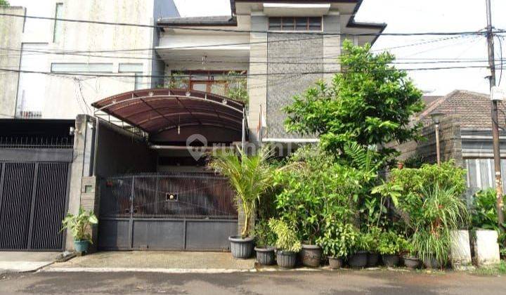 Rumah Siap Huni di Komplek PLN Senayan 1