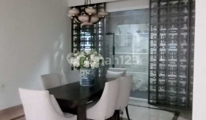 Dijual rumah mewah Puri Indah siap huni