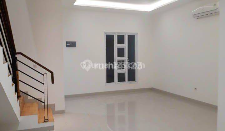 Rumah Minimalis Janur Kuning, Kelapa Gading Luas 6x17m2 1