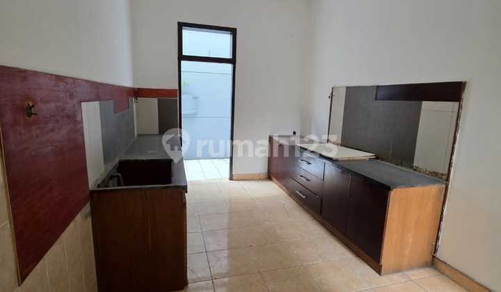 Spacious House Strategic Location in Setraduta 2