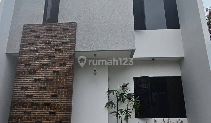 Jual Cepat, Rumah Baru Scandinavian Style di Pondok Hijau  1