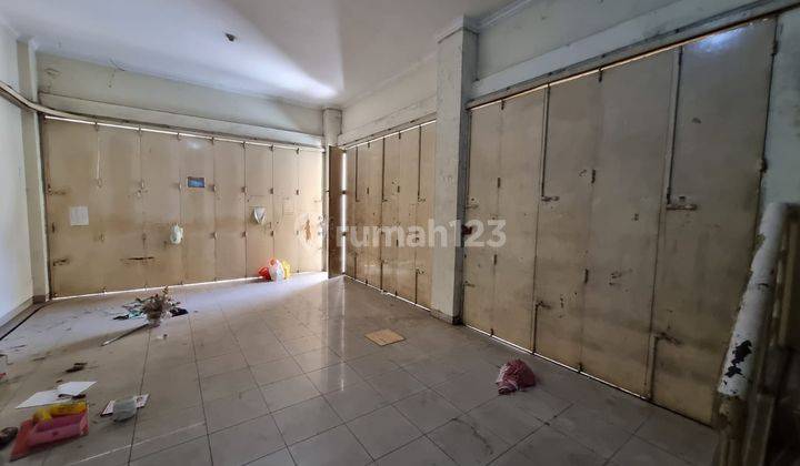 Ruko Rendeng 2 Unit Hoek Dan Badan di Kebonjati, Bandung 5