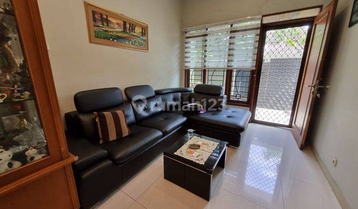 Rumah di Jalan Riau, Furnished, Siap Pakai, Dijual. 1