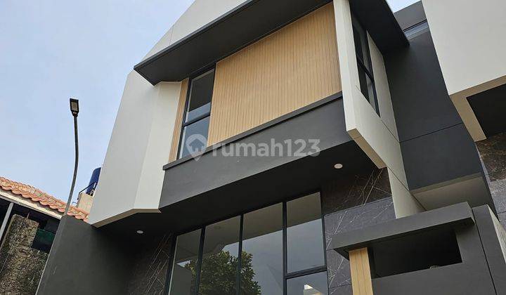 Jual Rumah Baru di Setra Duta 3 Lantai Ready Stock Siap Huni 1