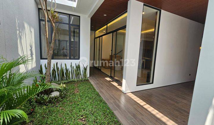 Rumah Baru 2 Lantai di Batununggal Indah Lokasi Strategis 2