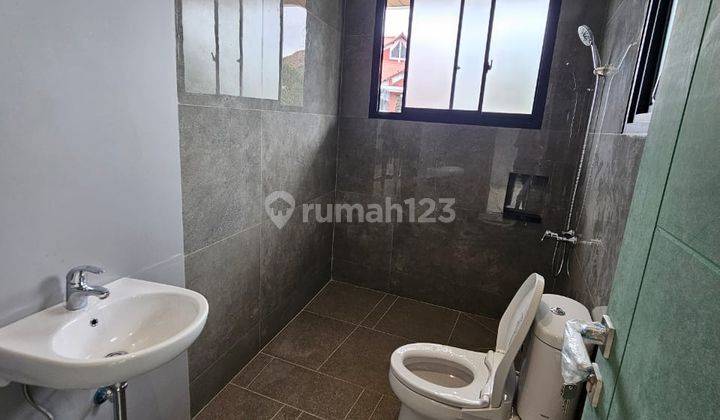 Rumah Mungil Minimalis Artistik Nyaman di Setiabudi Regency 2