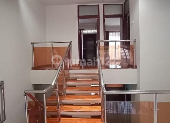 Rumah Terawat di Sayap Setiabudi Lokasi Tenang dan Aman 2
