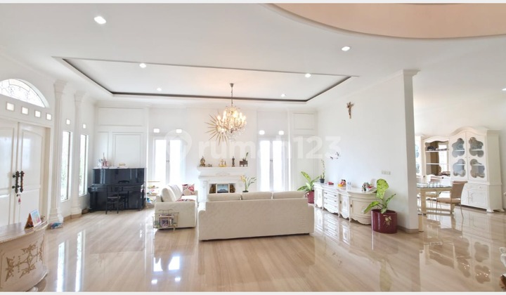 Luxury House in Setraduta Semi Furnished, Ready to Use, with SHM Certificate