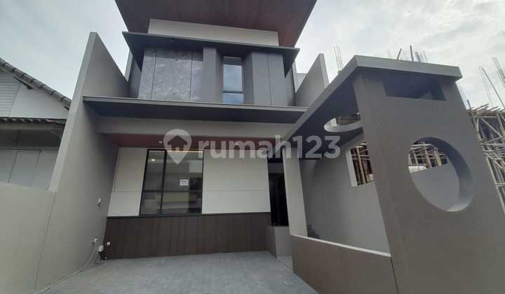 Rumah Minimalis Mewah Siap Pakai Sudah SHM di Setraduta 