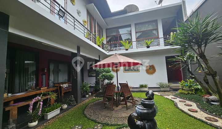 Well-Maintained Luxury House Ready to Occupy in Setra Duta