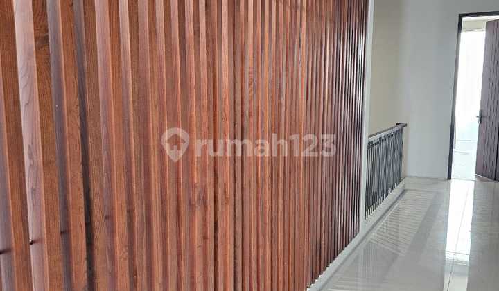 Rumah di Setrasari Sayap Pasteur SHM 2 Lantai 3 Kamar Tidur 2