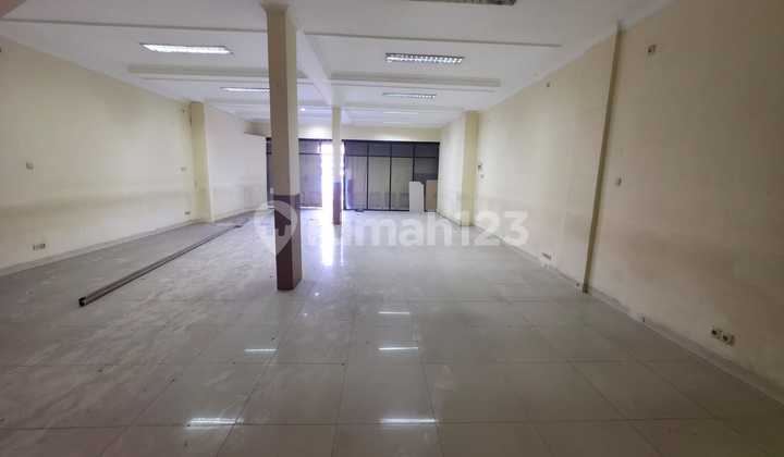Rent Surya Sumantri Shop House near Maranatha Campus 2