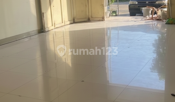 Rent a Shop House in a Business Location in South Bandung at Buahbatu Centrum