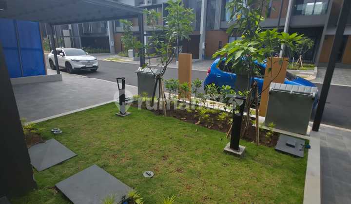 Ready-to-Occupy Genova Cluster House in Summarecon at Special Price 2