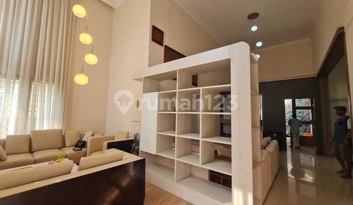 Furnished with Swimming Pool, Ready-to-Use House in Setraduta. 2