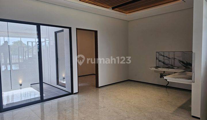 Rumah Baru 3 Lantai di Setra Duta Siap Huni 2