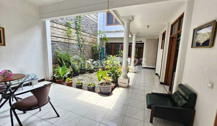 Rumah Strategis di Pusat Kota - Segala Jenis Usaha - Sayap Sunda 2