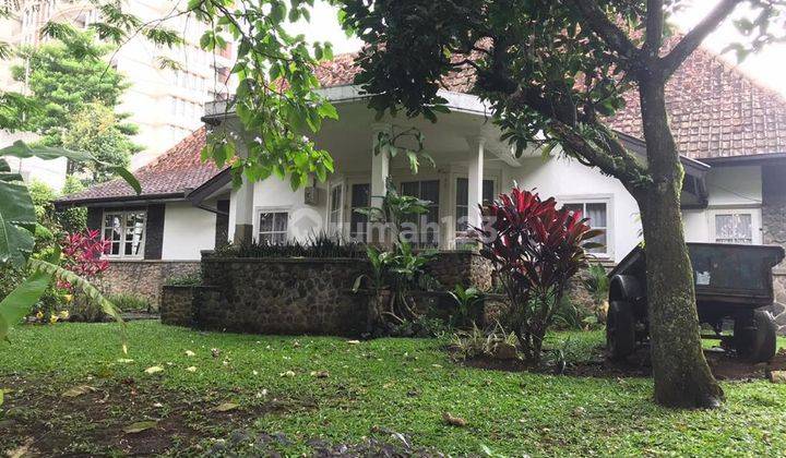 Rumah Belanda Sangat Terawat Original Lokasi Strategis di Dago 1