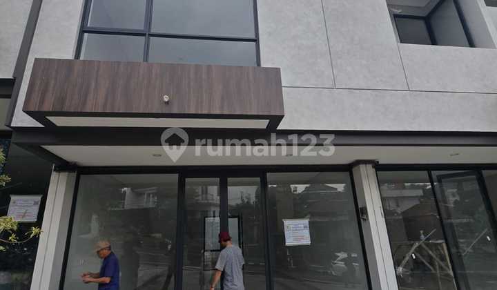 Ruko Modern 3 Lantai Setraduta Lokasi Premium Persediaan Terbatas