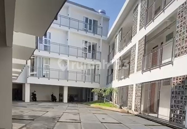 Elite and modern boarding house in Ciumbuleuit, very strategic location near UNPAR. Elite and modern boarding house in Ciumbuleuit, very strategic location near UNPAR.