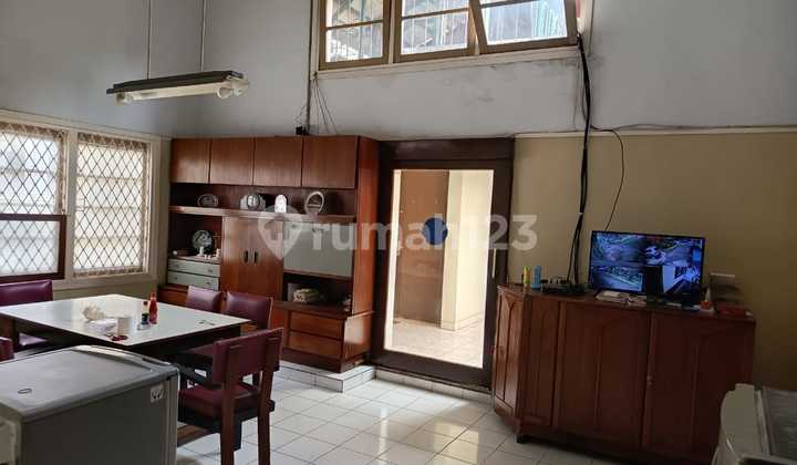 Spacious House in Sayap Pajajaran - Safe and Green - Live and Business 2