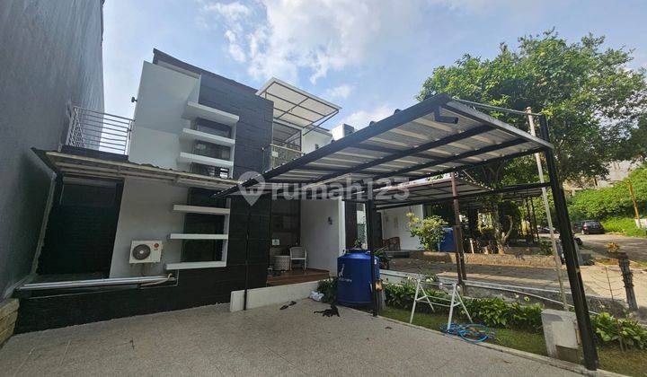 Rumah Furnished 3 Lantai Ada Kolam Renang di Resort Dago Pakar  1