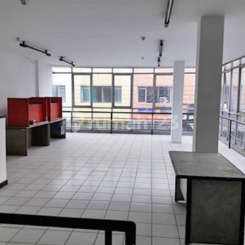 3-Story Shophouse in Taman Kopo Indah, Move-In Ready, Negotiable Price. 2